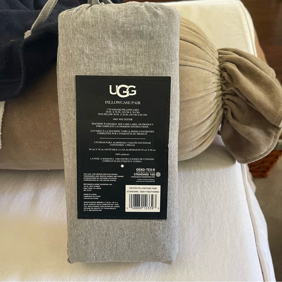 - Ugg Devon standard pillowcases